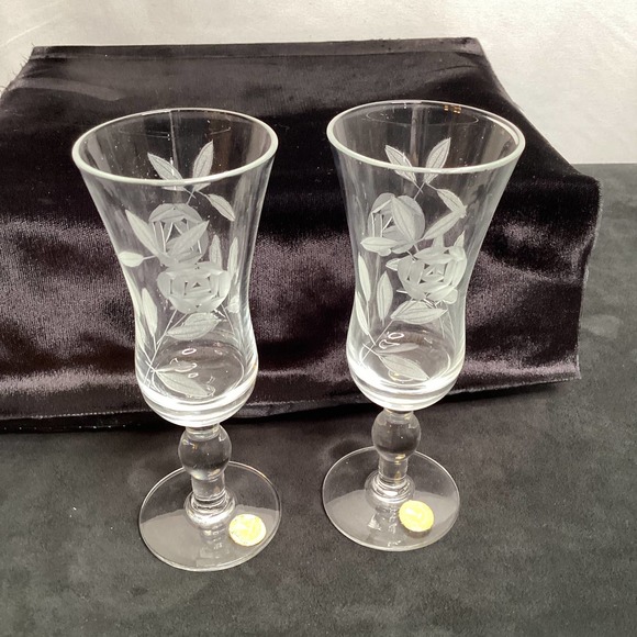 Schnapps / Cut Rose Blown Glass - Picture 1 of 4